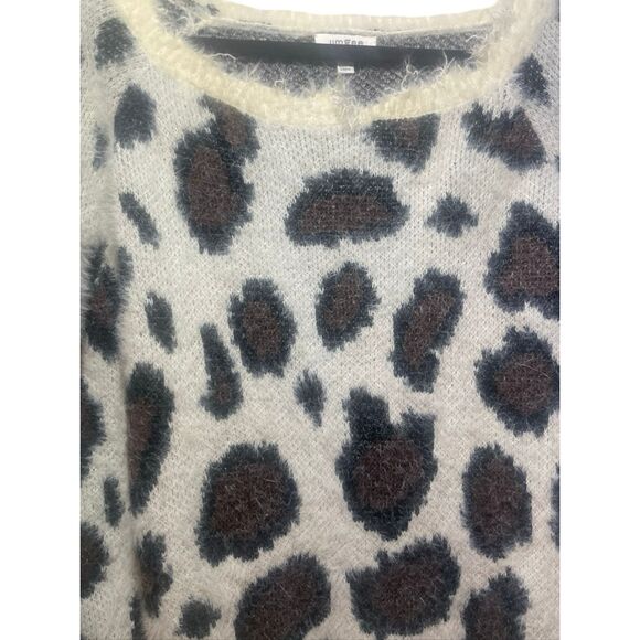 Umgee Fuzzy Leopard Sweater - Picture 7 of 12